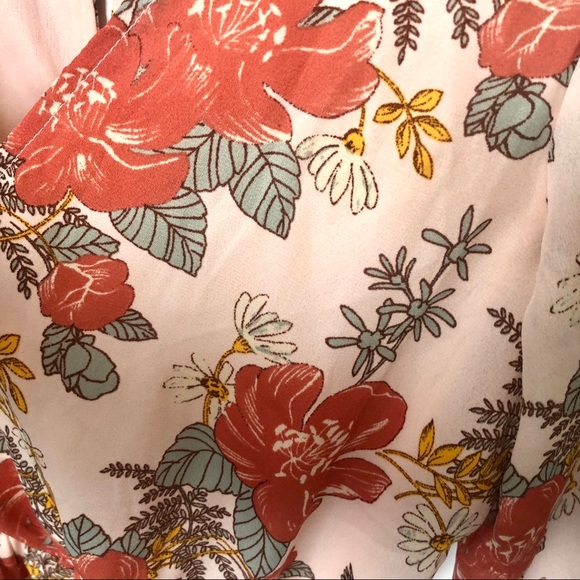 LULU’S Floral Romper with Bell Sleeves Size Small - Picture 7 of 9